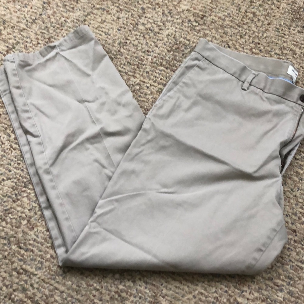 Men’s dockers khakis